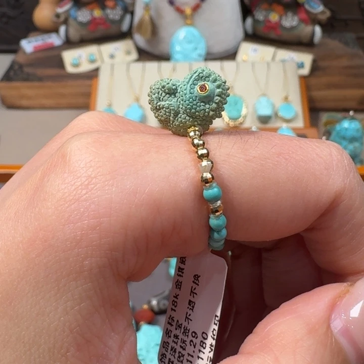 绿松石18K金镶嵌戒指蜥蜴