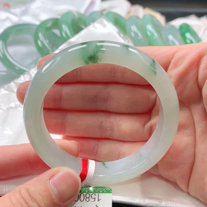 翡翠手镯未镶嵌缅甸A货翡翠手镯