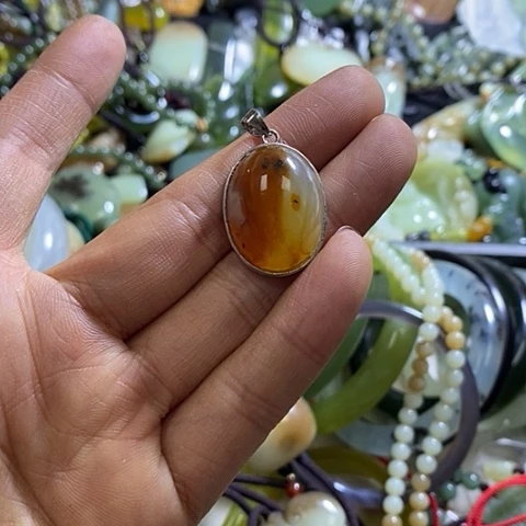 岫玉颈饰未镶嵌挂件