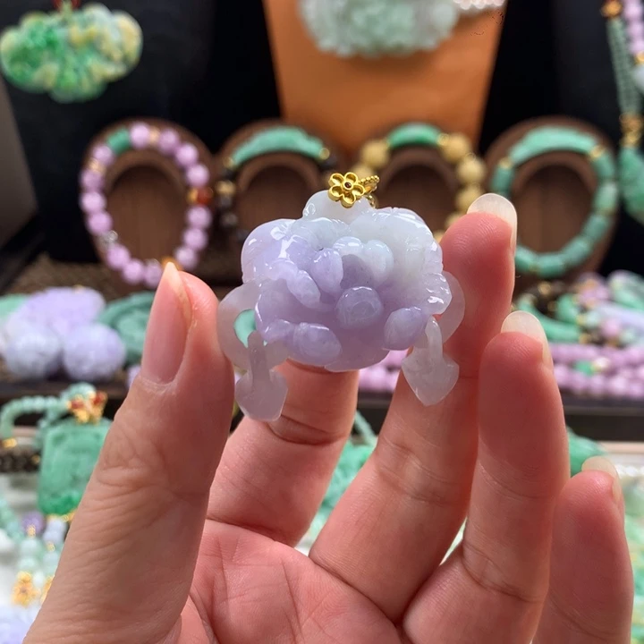 翡翠未镶嵌颈饰吊坠