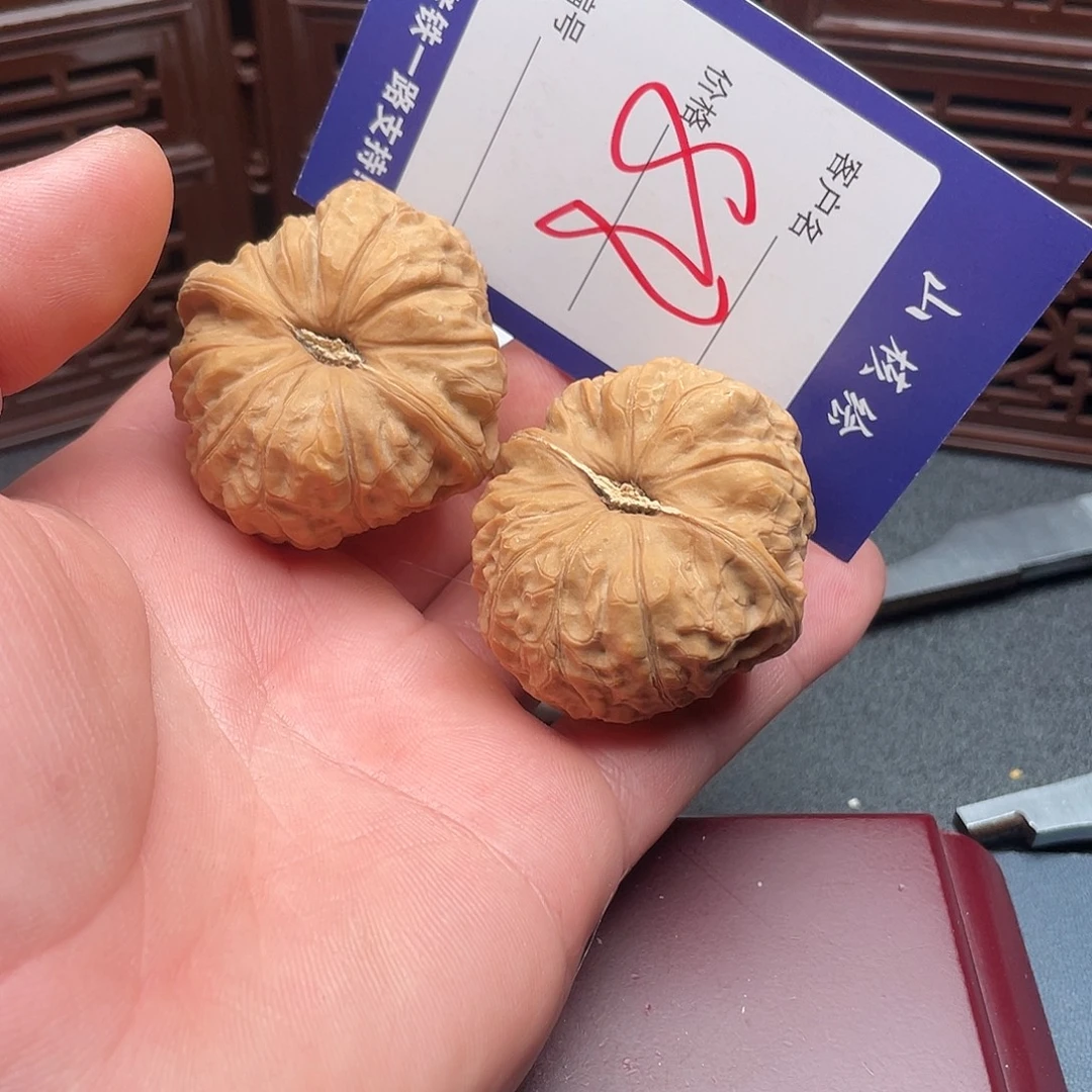 哈***嗝文玩核桃闪电购88