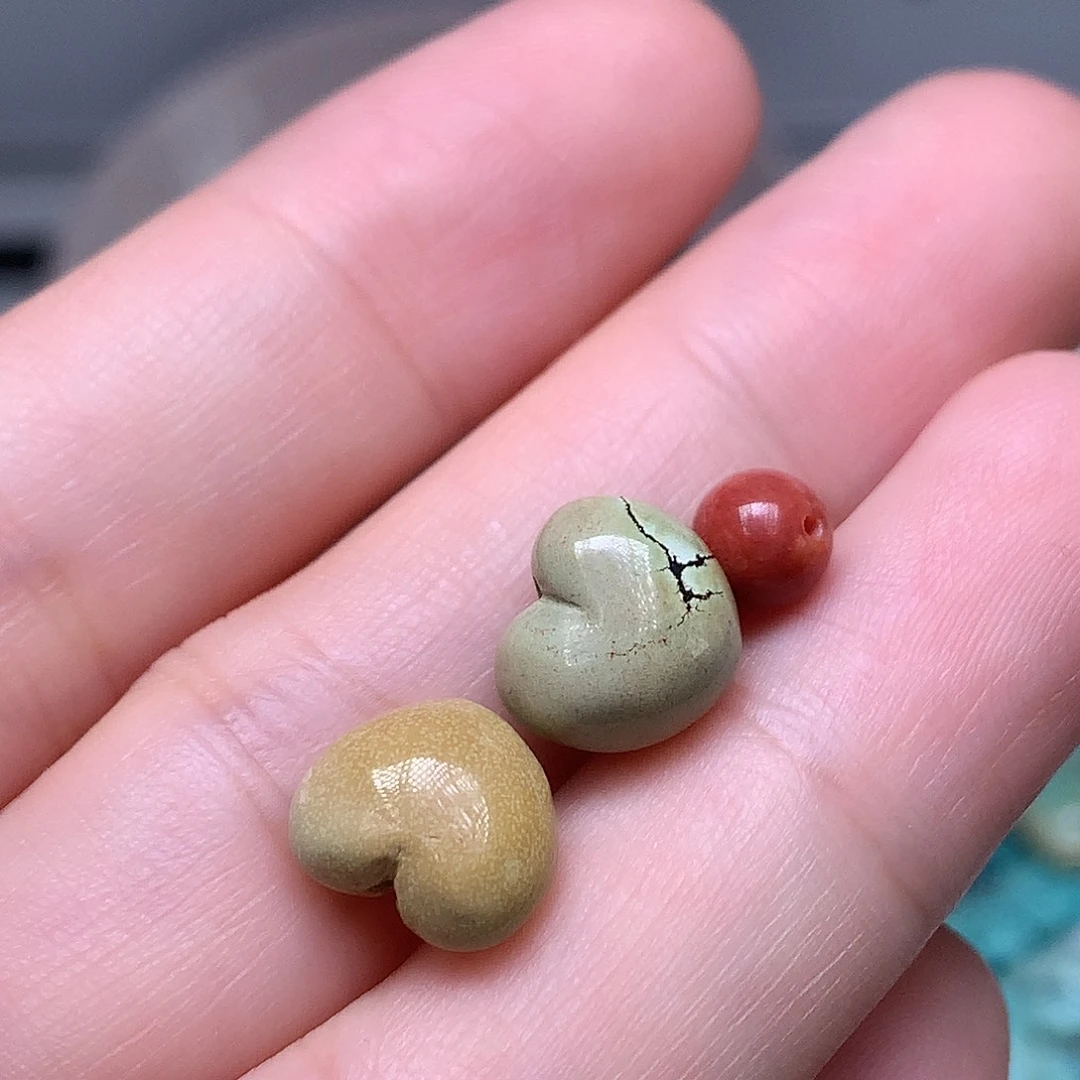 龙***妈南红玛瑙未镶嵌珠宝奇石