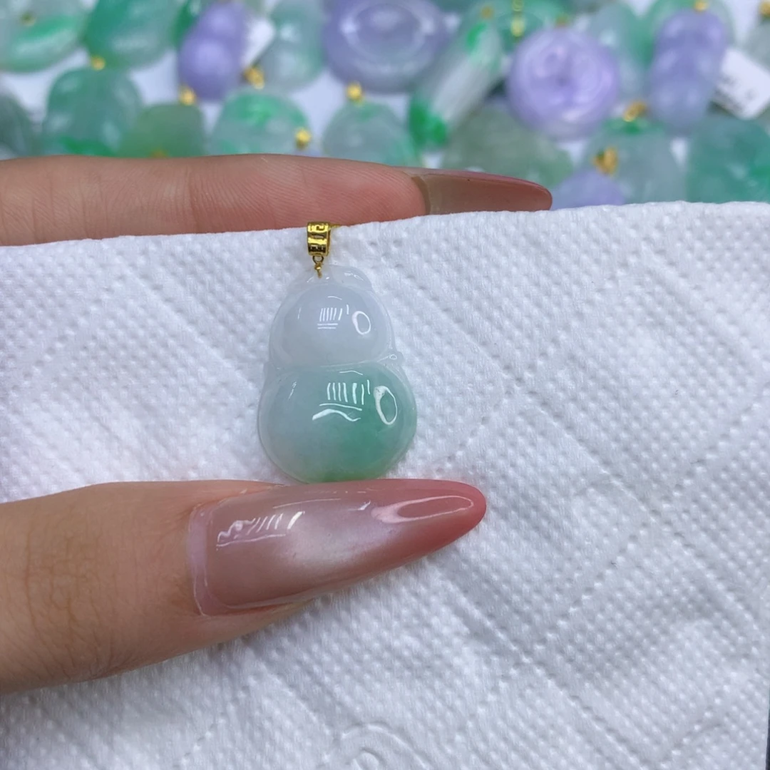 翡翠18K金镶嵌颈饰11111111111-