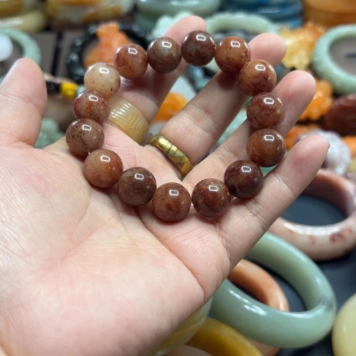 石英岩玉合金颈饰