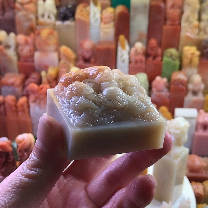 印石寿山石老挝三龙戏珠