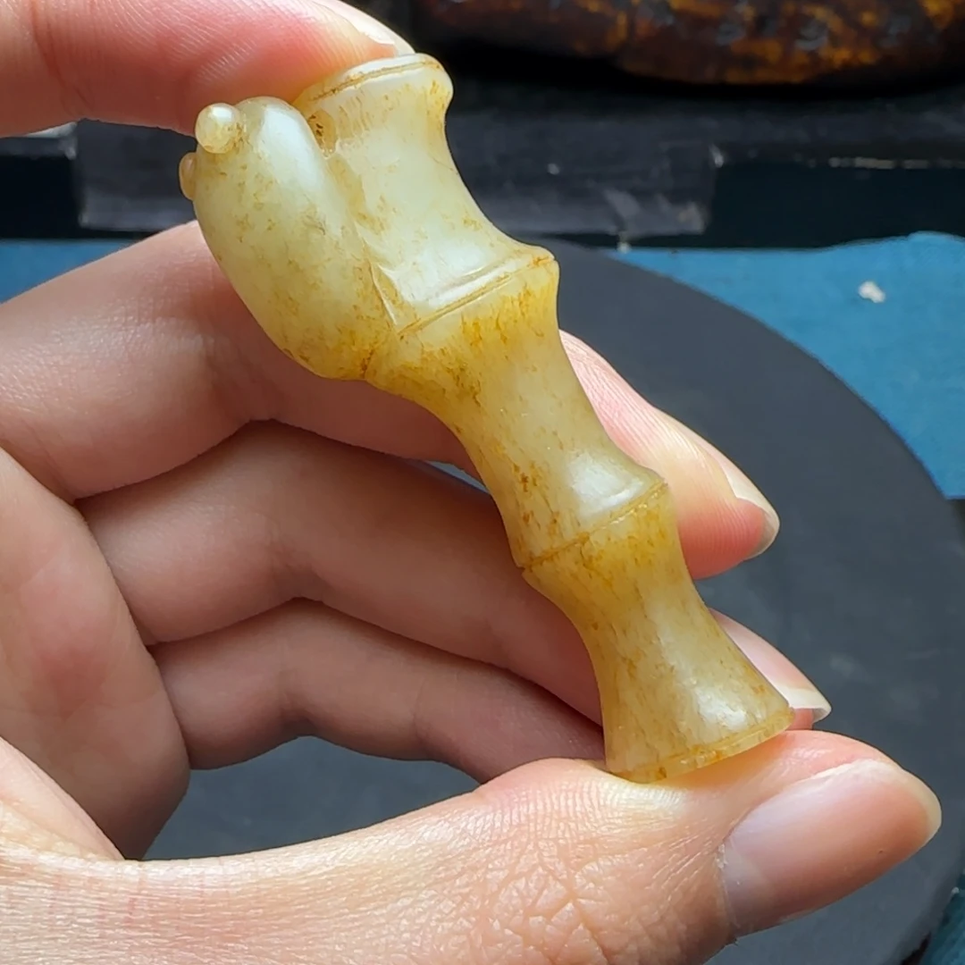 和田玉（糖玉）未镶嵌挂件