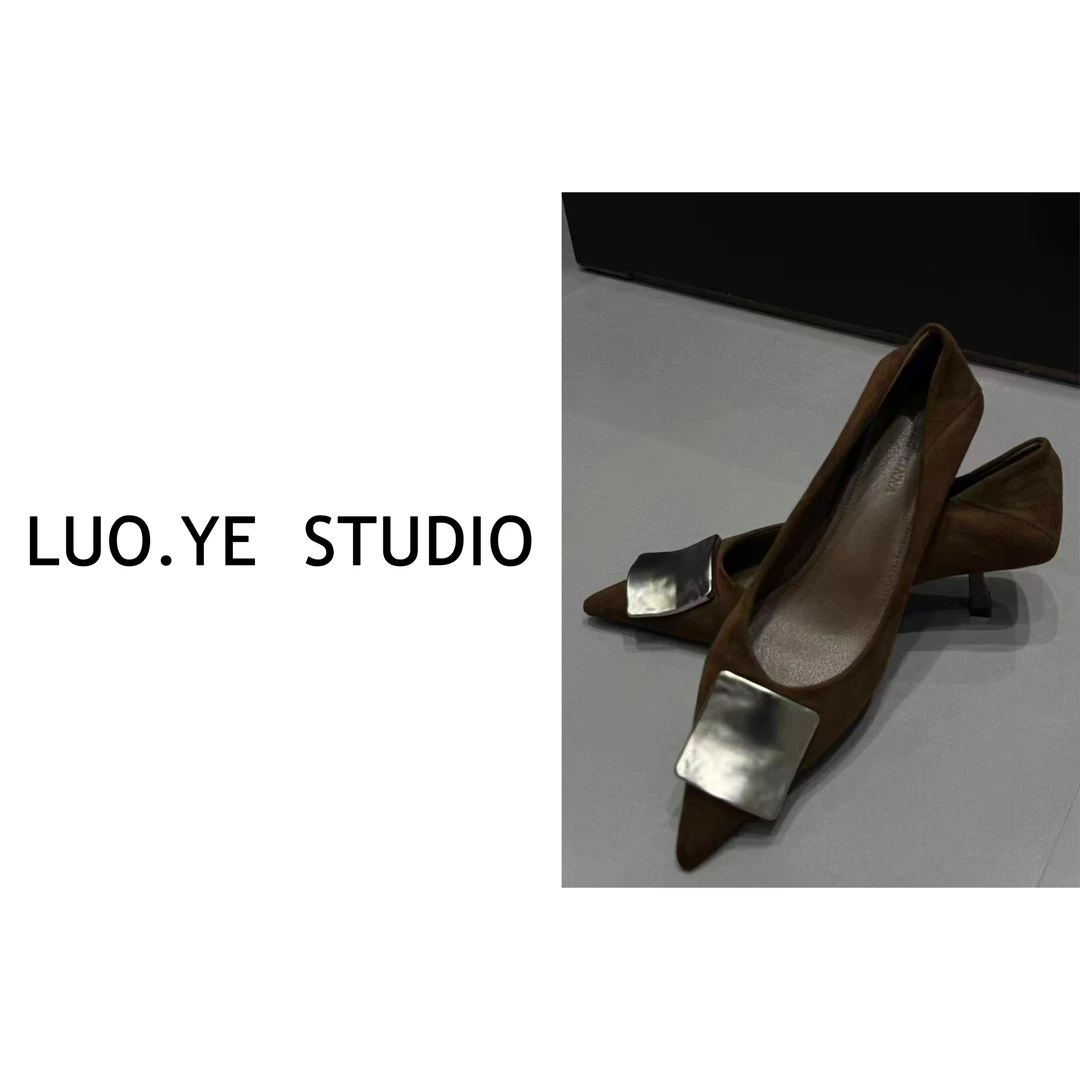 罗爷 · 【巴黎走秀款】欧货5cm跟高绒面高跟鞋百搭尖头凉鞋女拖鞋