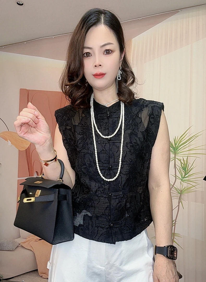 韩熙家2025夏季新款小立领盘扣提花微透无袖马甲背心衬衫上衣女