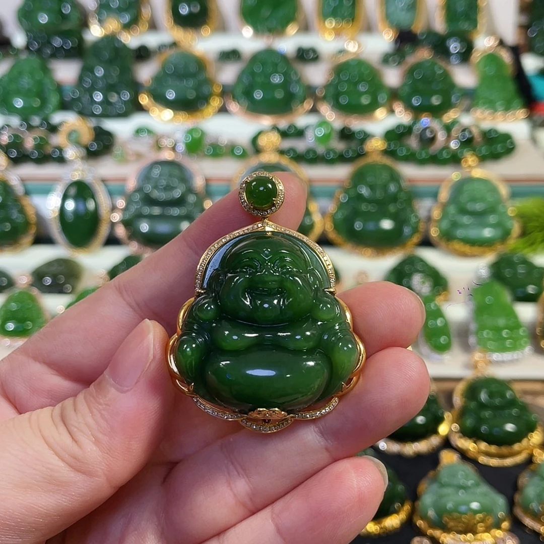 颈饰18K金镶嵌和田玉（碧玉）辣绿佛公35