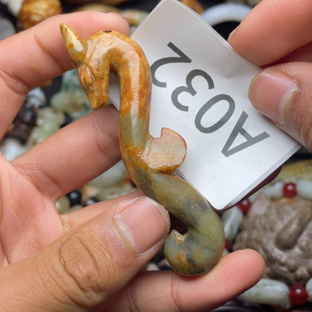 和田玉（糖玉）挂件未镶嵌