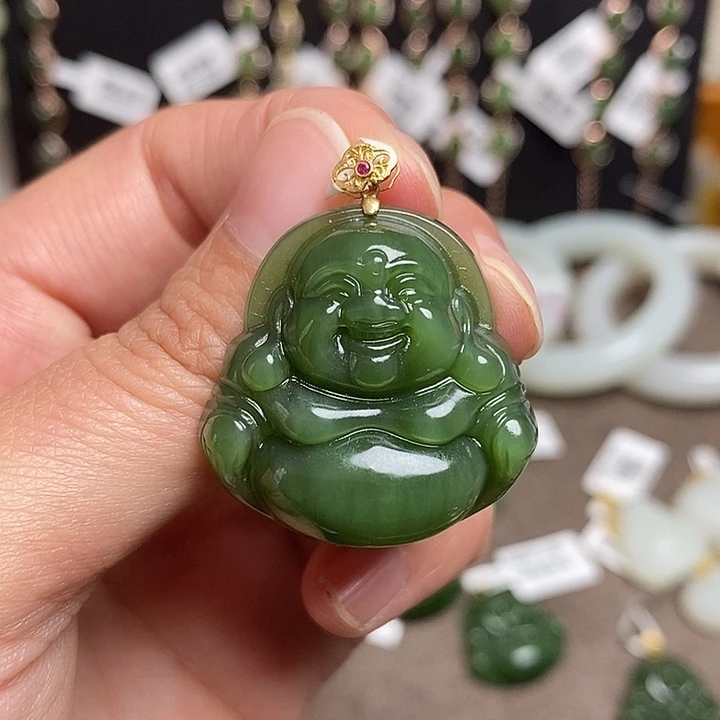 颈饰18K金镶嵌和田玉