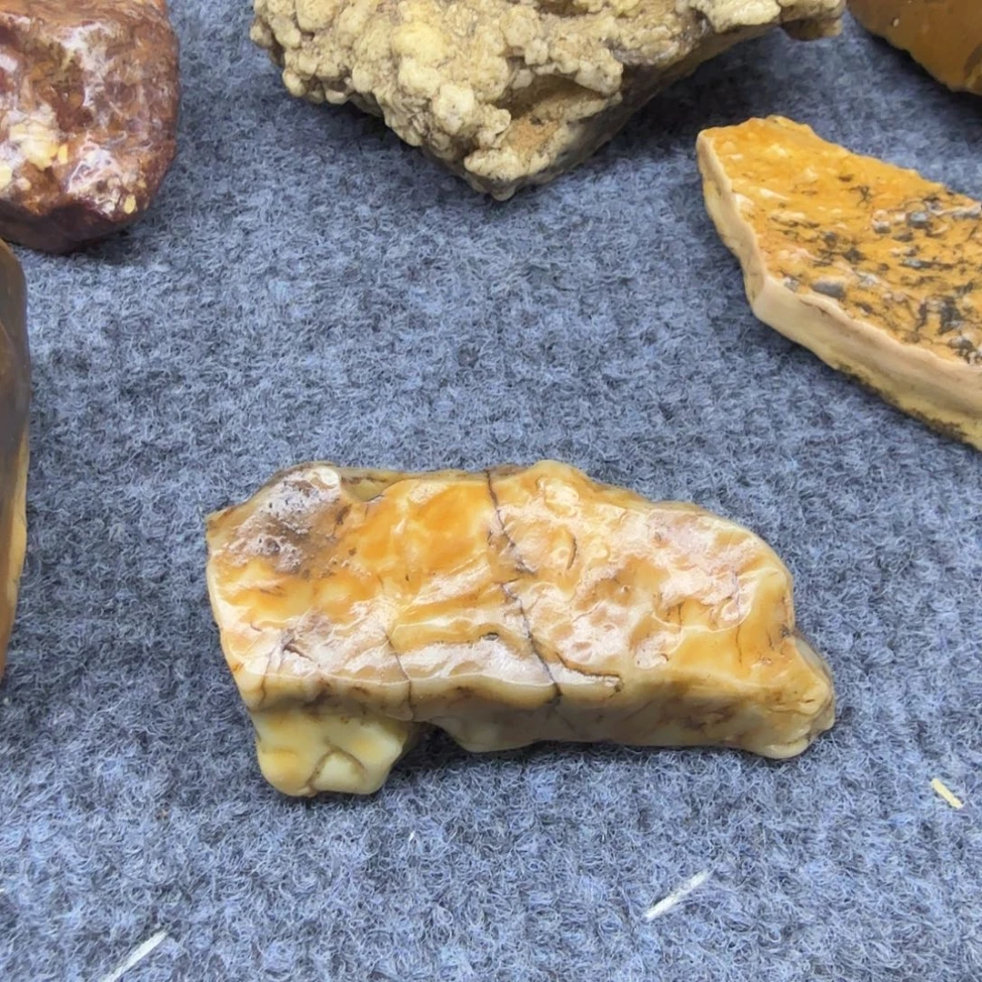 雨***石手工艺品琉璃好质地小平台