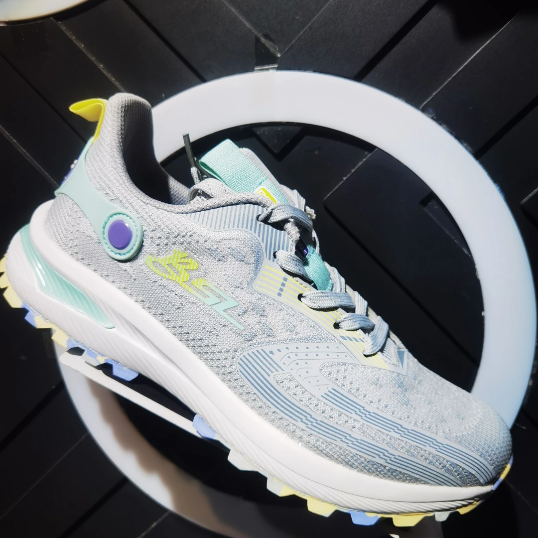 KQ22681新款科技跑步运动鞋夏季透气缓震低帮轻便马拉松轻跑