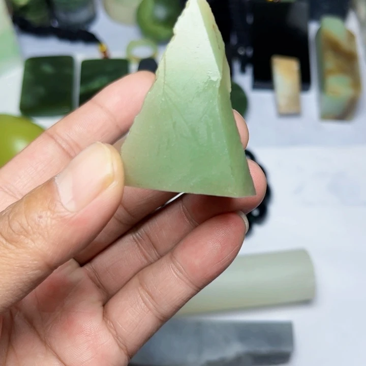 未镶嵌和田玉珠宝半成品