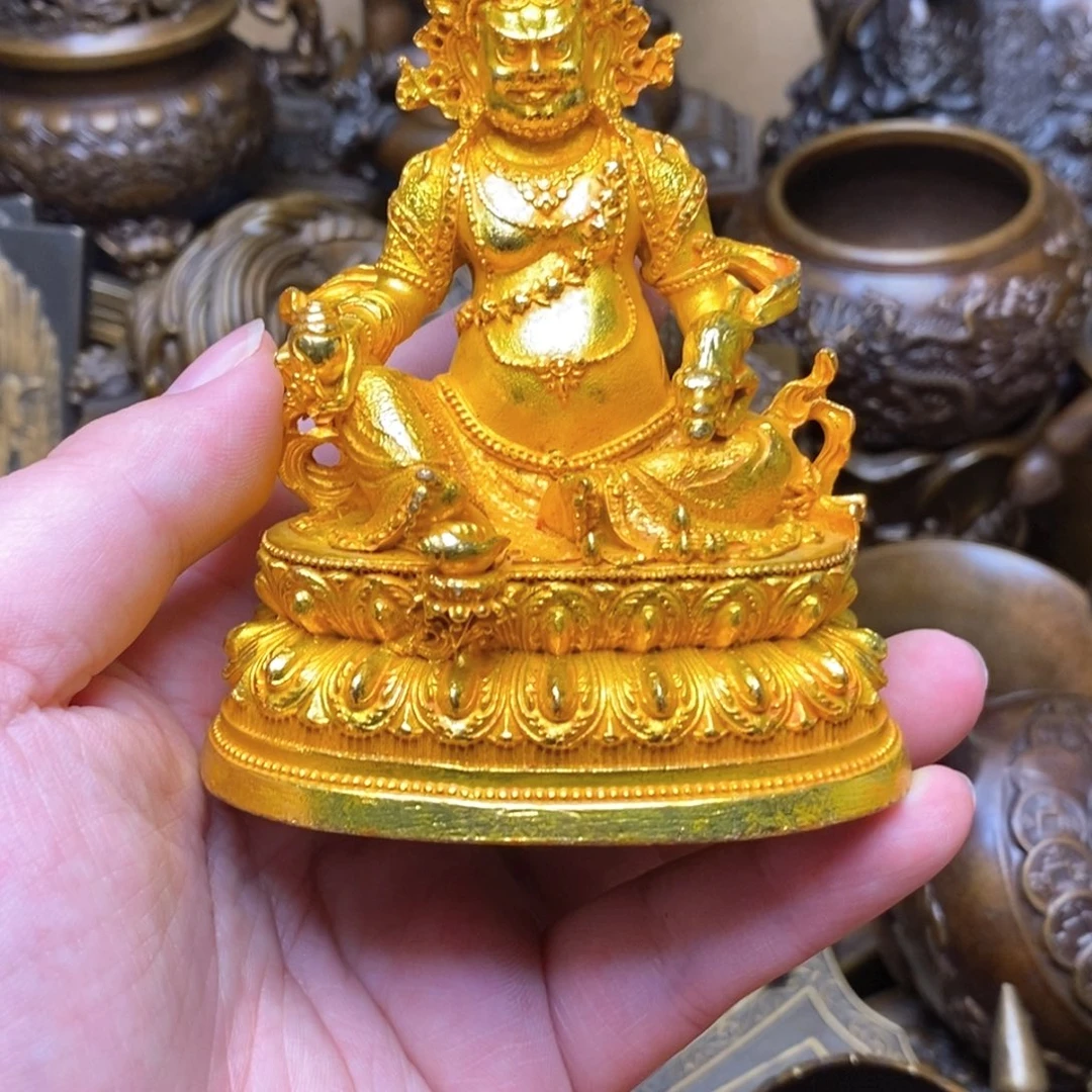 铜器摆件做工精良