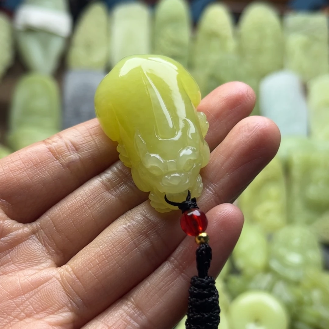 离***雨和田玉未镶嵌颈饰