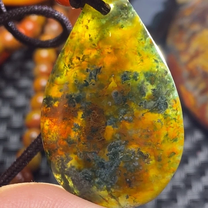 玛瑙/玉髓颈饰未镶嵌