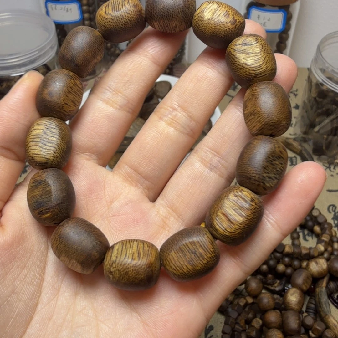 沉香沉香碎屑卡1.3留疤珠（买家不退换）