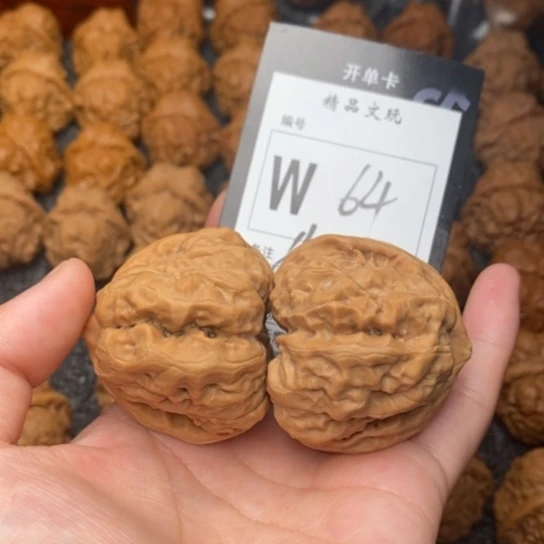 吊坠桃核$****…我是第一百44