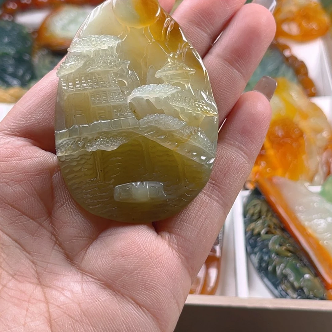 未镶嵌蛇纹石玉颈饰