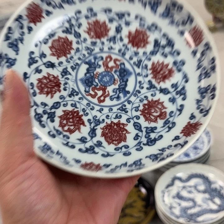瓷片釉里红缠枝莲大胡乘景德镇