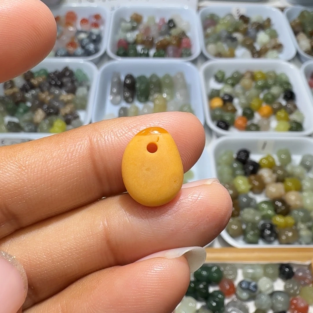 和田玉未镶嵌珠宝奇石