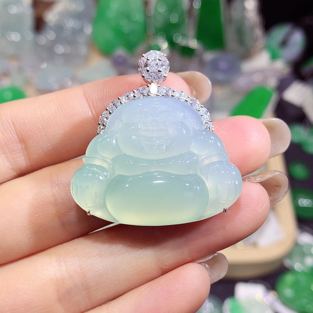 翡翠18K金镶嵌颈饰佛