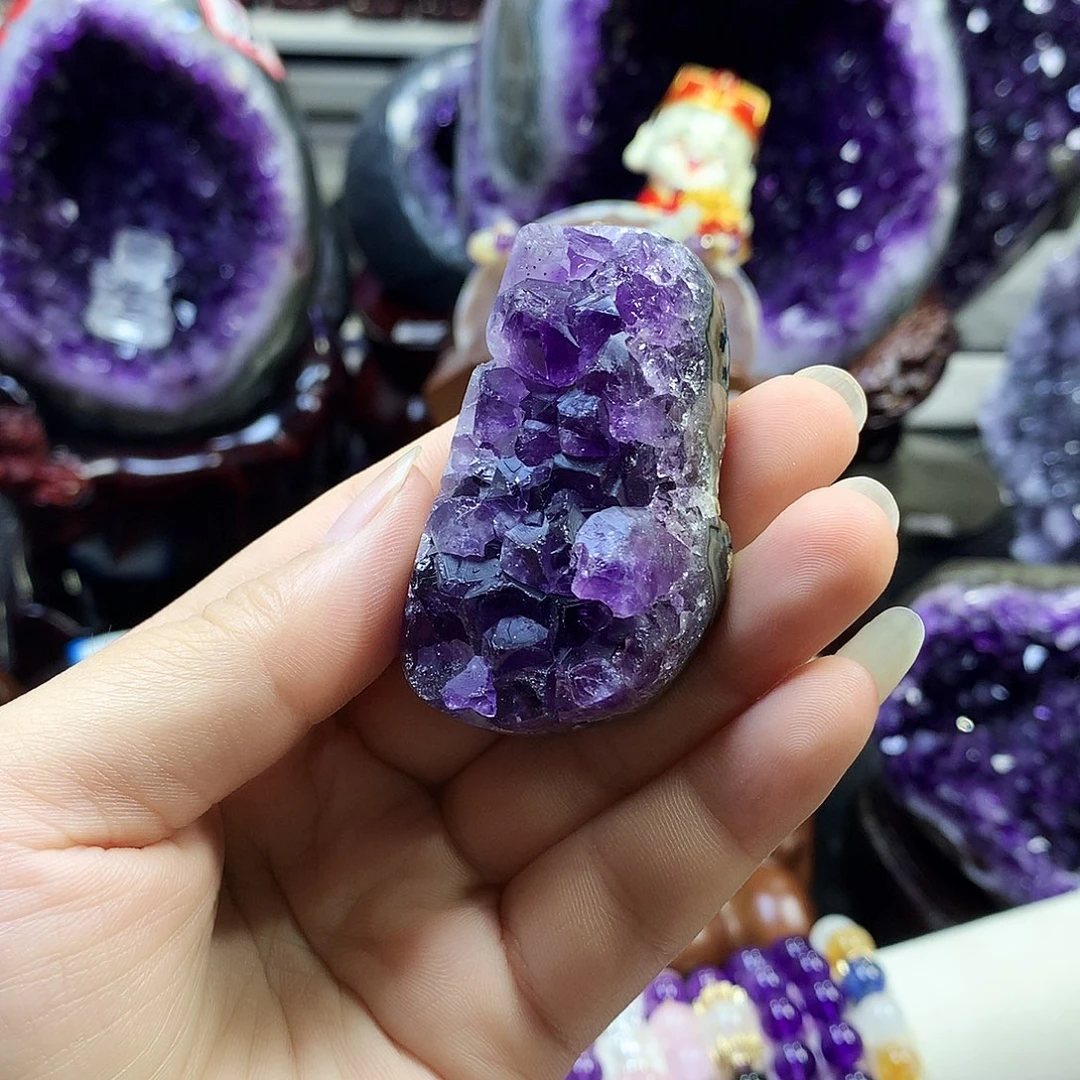 未镶嵌紫晶大型摆件（非配饰）云****轻莹