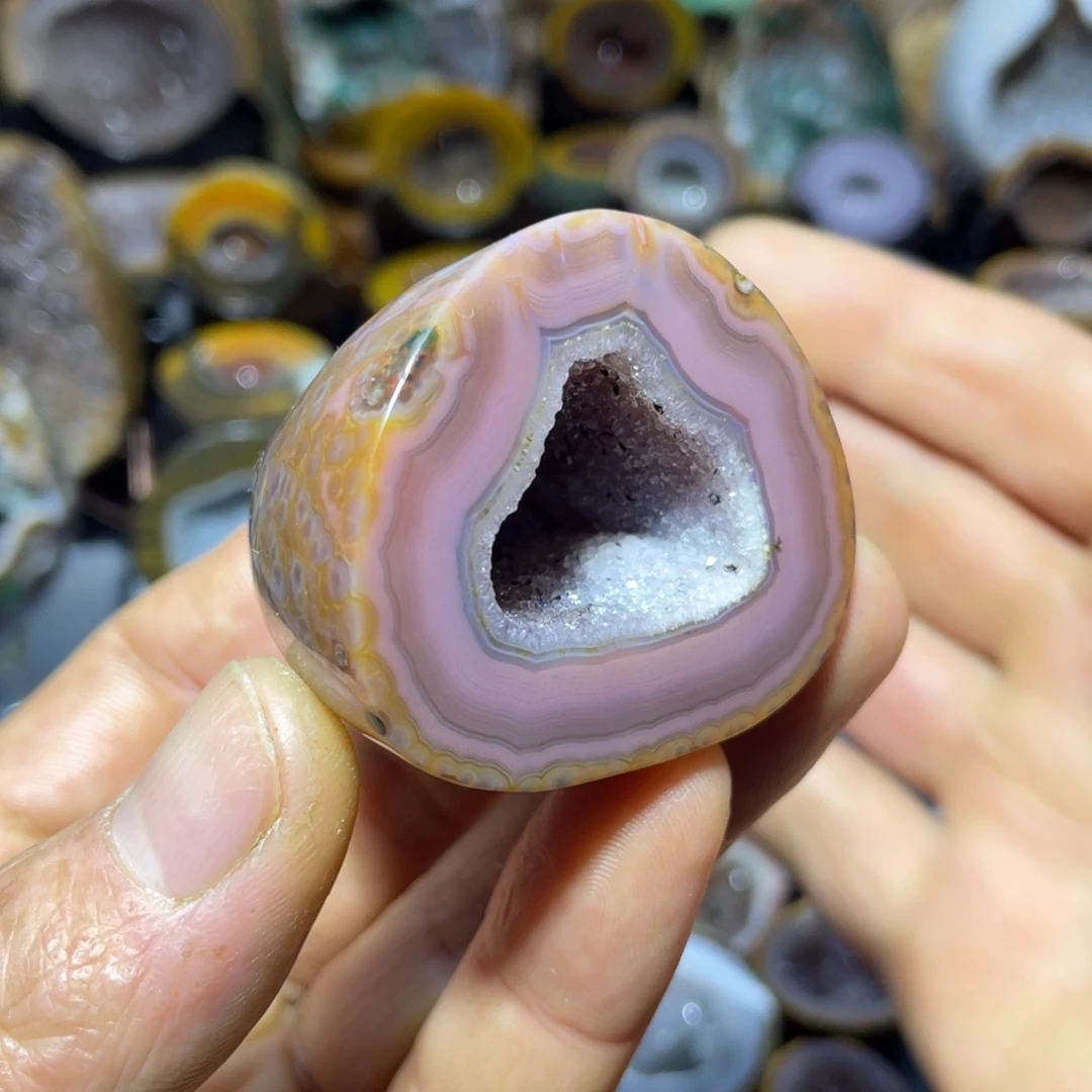 水晶大型摆件未镶嵌