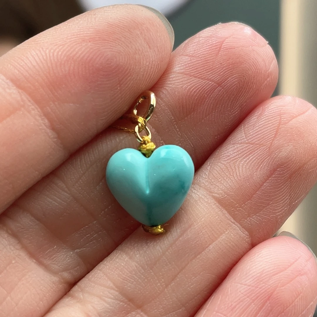 绿松石未镶嵌颈饰