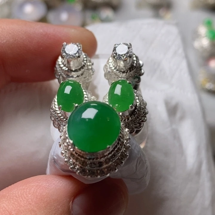 王***琦定制翡翠未镶嵌20号链接