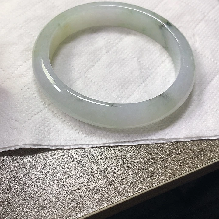 翡翠未镶嵌颈饰53.6贵妃
