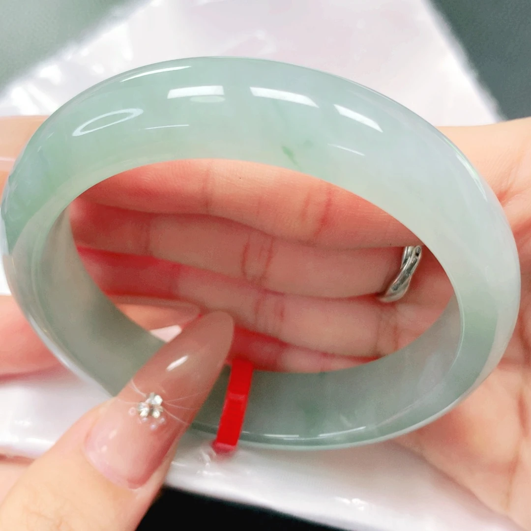 未镶嵌手镯翡翠57。