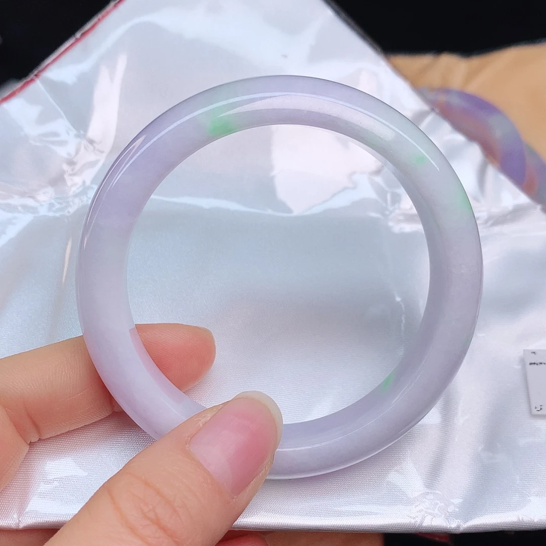 翡翠手镯未镶嵌8409xccvbn