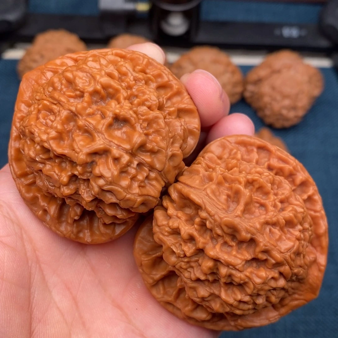 文玩核桃把件51红皮麒麟纹官帽克重58.8克