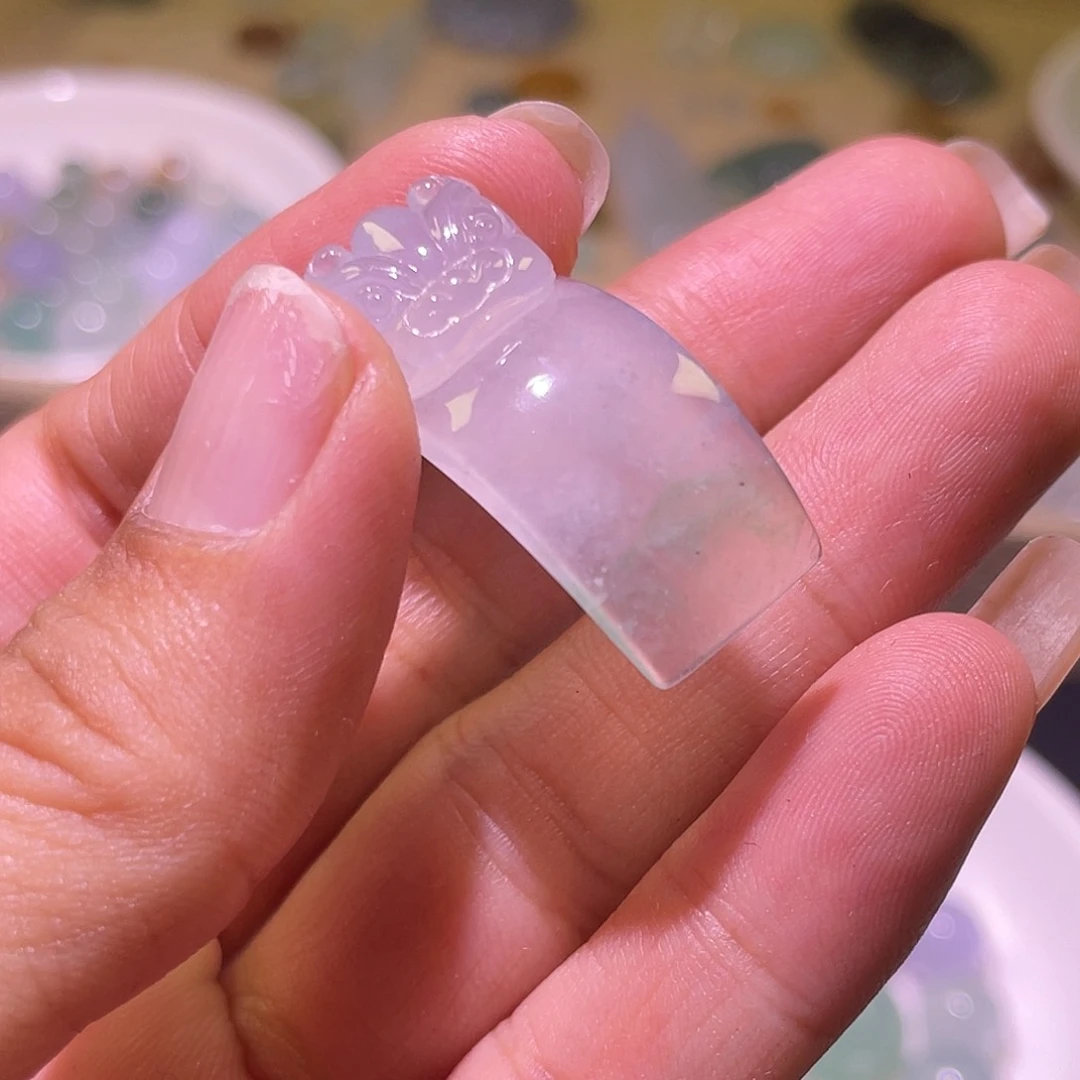 定制翡翠未镶嵌龙钩