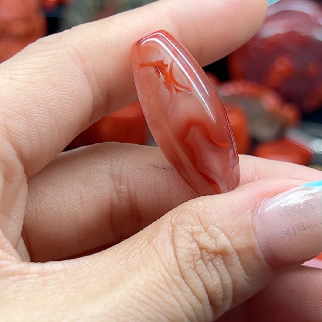 南红玛瑙配饰未镶嵌