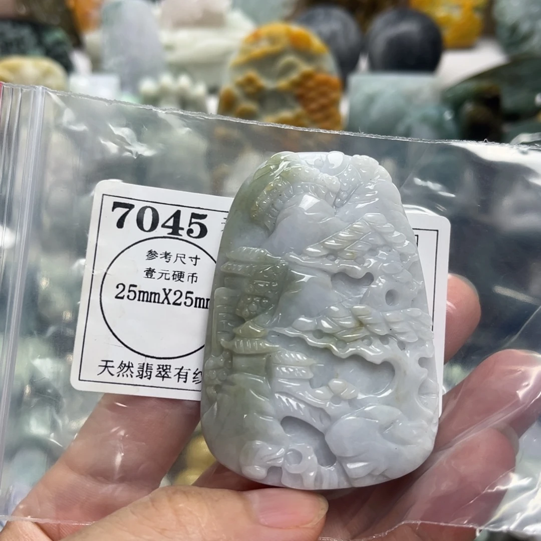 翡翠未镶嵌颈饰7045