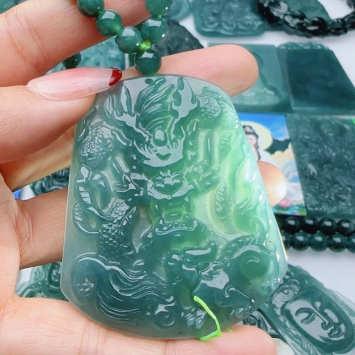 翡翠未镶嵌颈饰多样性发货天然A货翡翠