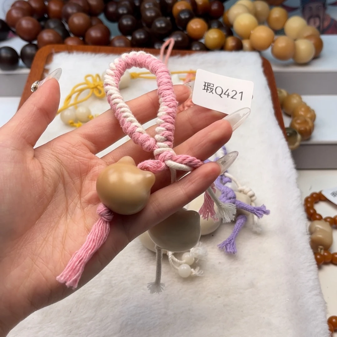 菩提根/象牙果手串༦****18mm瑕猫头挂件q421