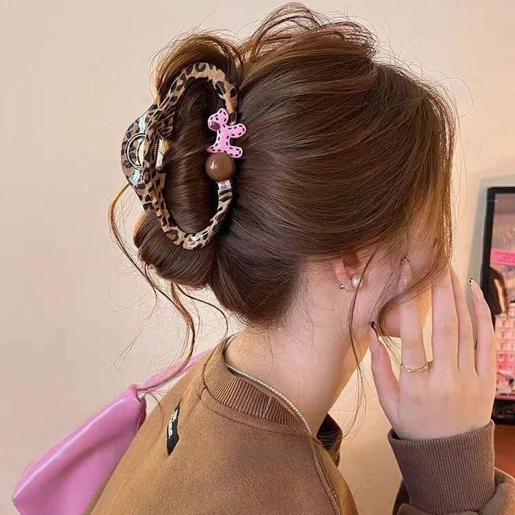 豹纹镂空云朵抓夹女高级感2025新款秋冬发量大后脑勺鲨鱼夹子头饰