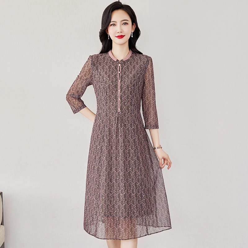 中年妈妈春秋新款台湾纱连衣裙2025年夏气质高贵中老年女大码显瘦
