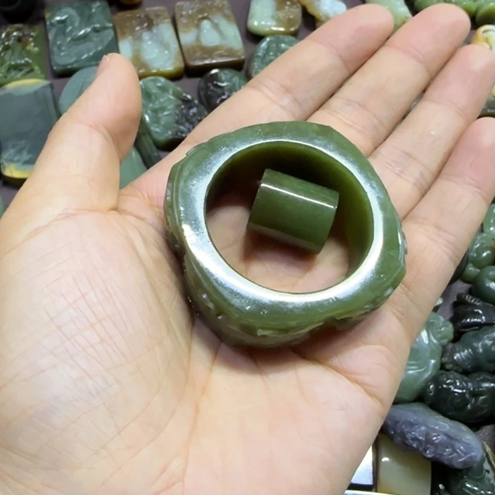 岫岩河磨玉（透闪石质玉）未镶嵌珠宝奇石