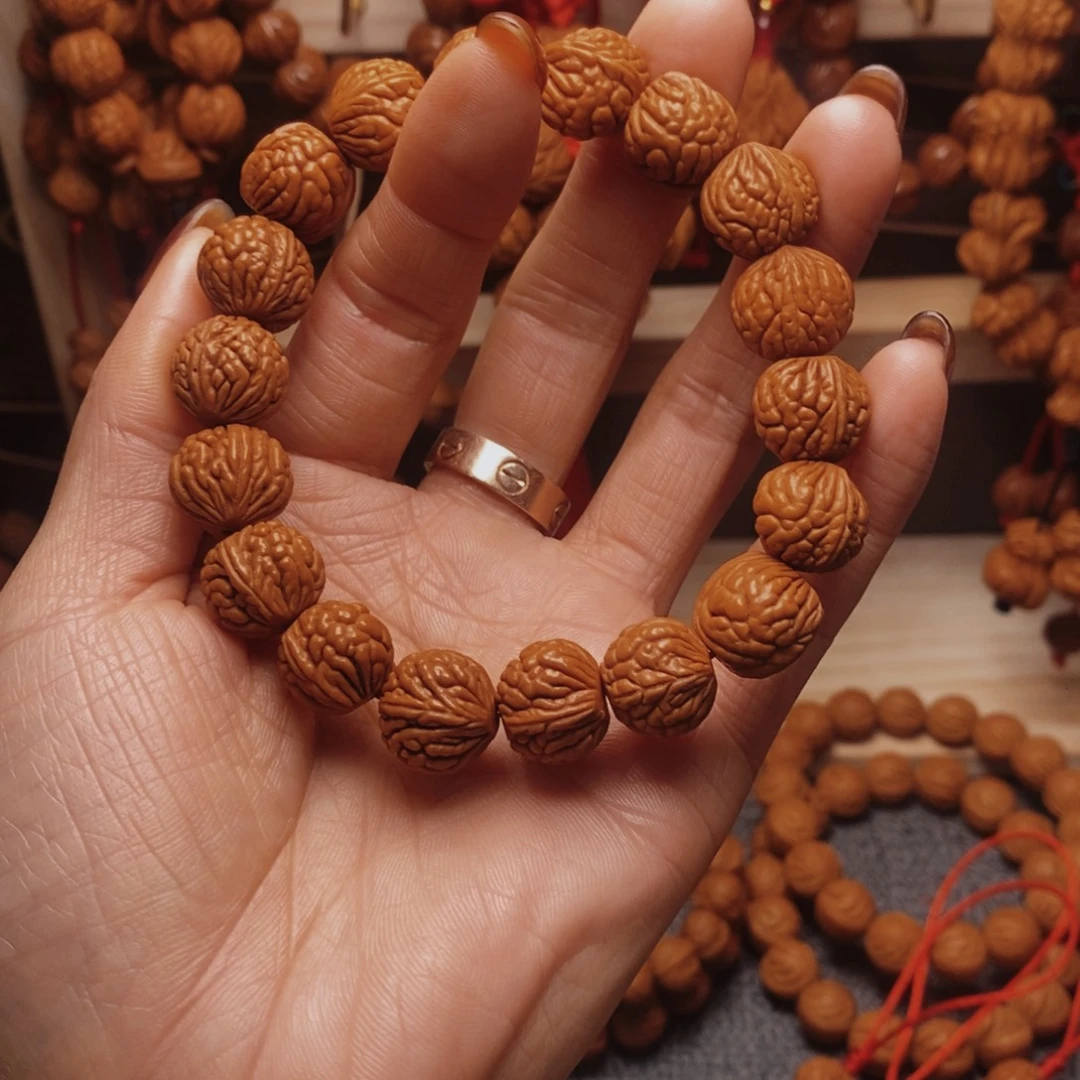 桃核吊坠龙纹桃枭