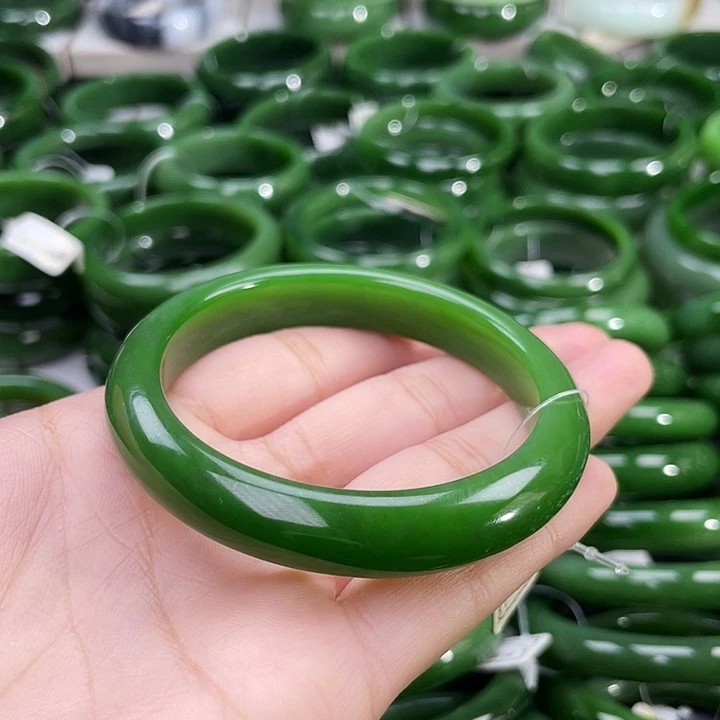 未镶嵌手镯和田玉（碧玉）