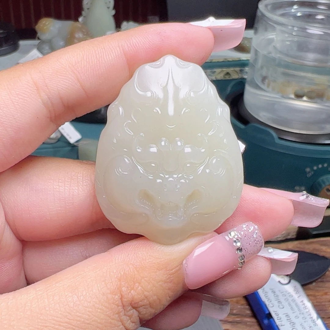 和田玉（糖玉）未镶嵌颈饰