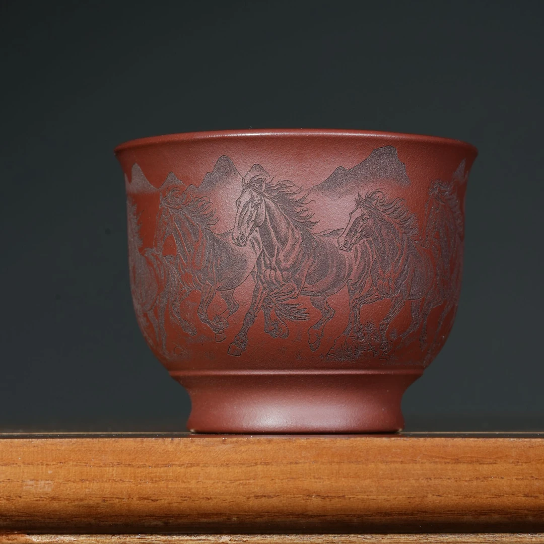 宜兴原矿龙血砂刻绘八骏图紫砂手工主人杯容量200CC