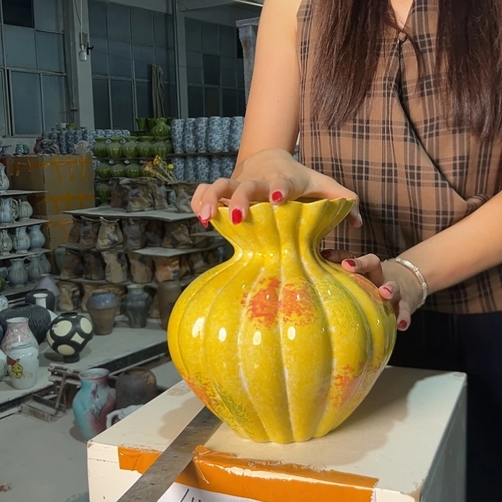 景德镇陶瓷花瓶微瑕介意勿拍