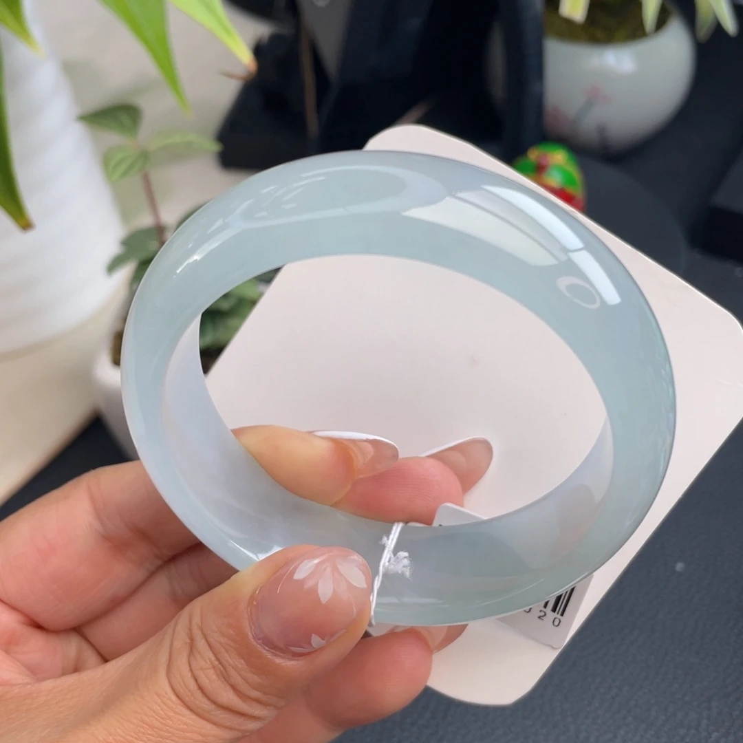 翡翠未镶嵌手镯冰胶蓝底57轮胎