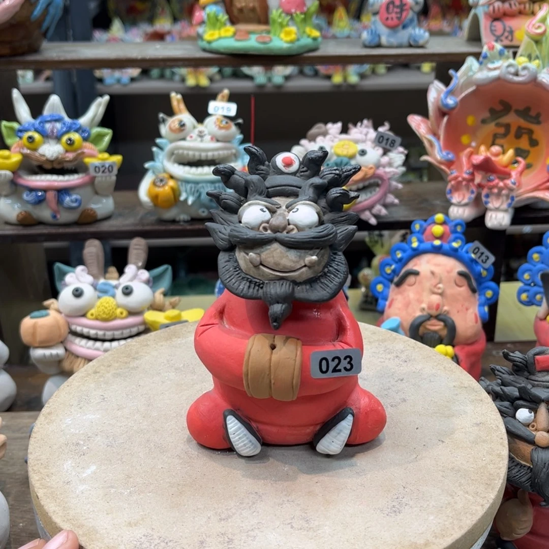 荧***光陶瓷纯手工抽象陶瓷摆件023